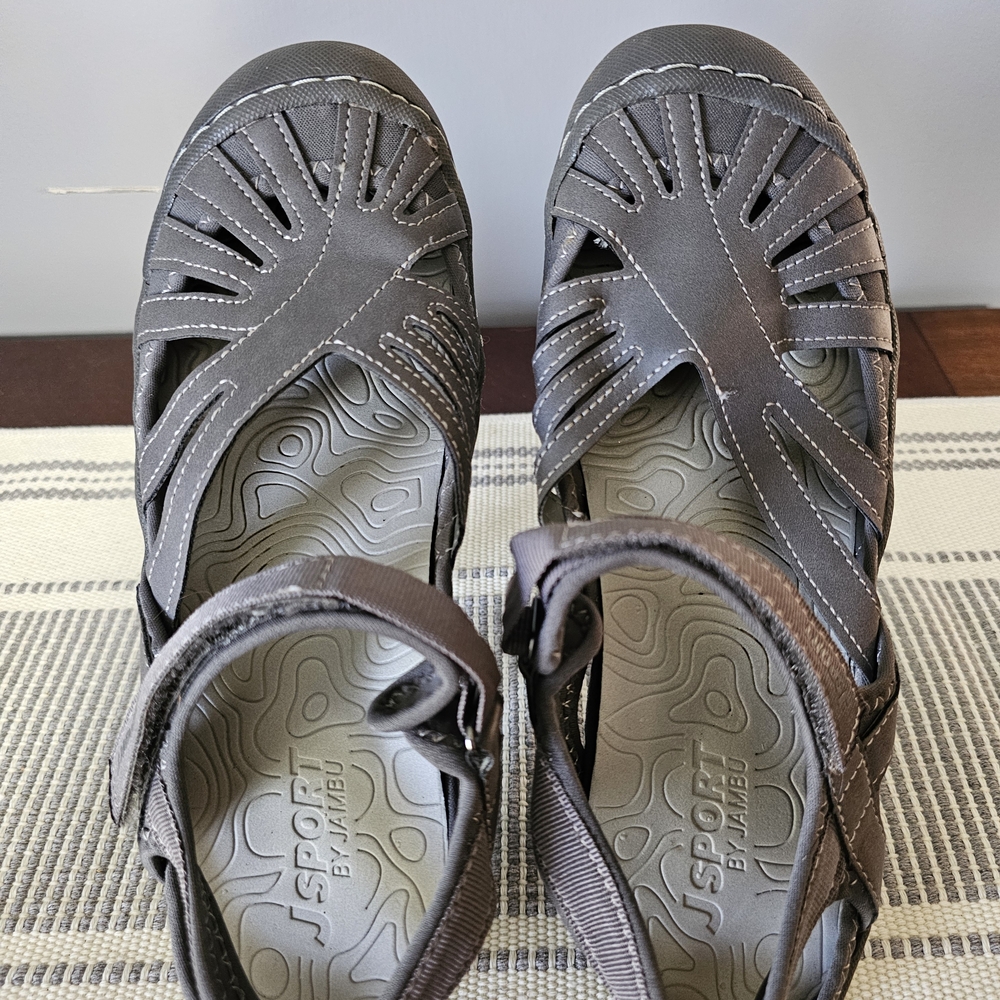 JSport by Jambu Women's Gray Strappy Closed-Toe Sandals